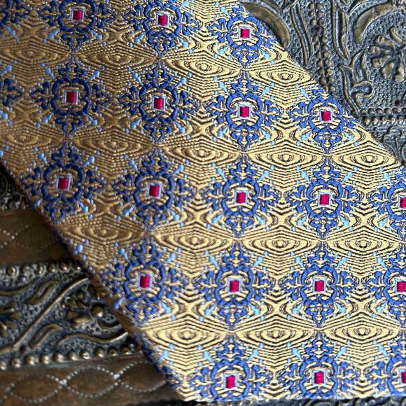 Jos A Bank tie metallic gold NWT diamond pattern silk luxury Signature - Picture 4 of 9